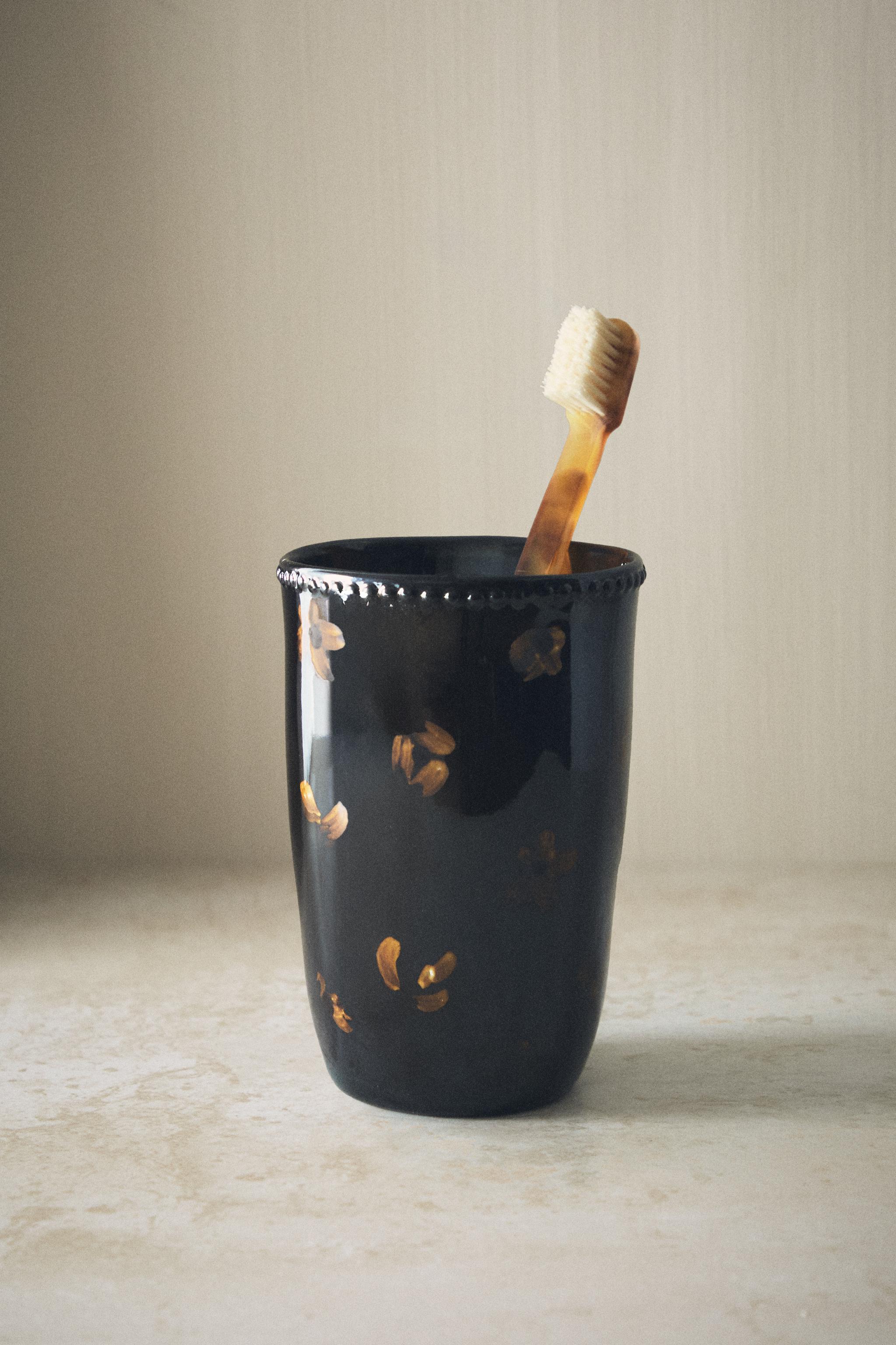 FLORAL TOOTHBRUSH HOLDER